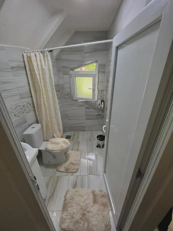 Apartment Guesthouse Gezim Selimaj Valbone